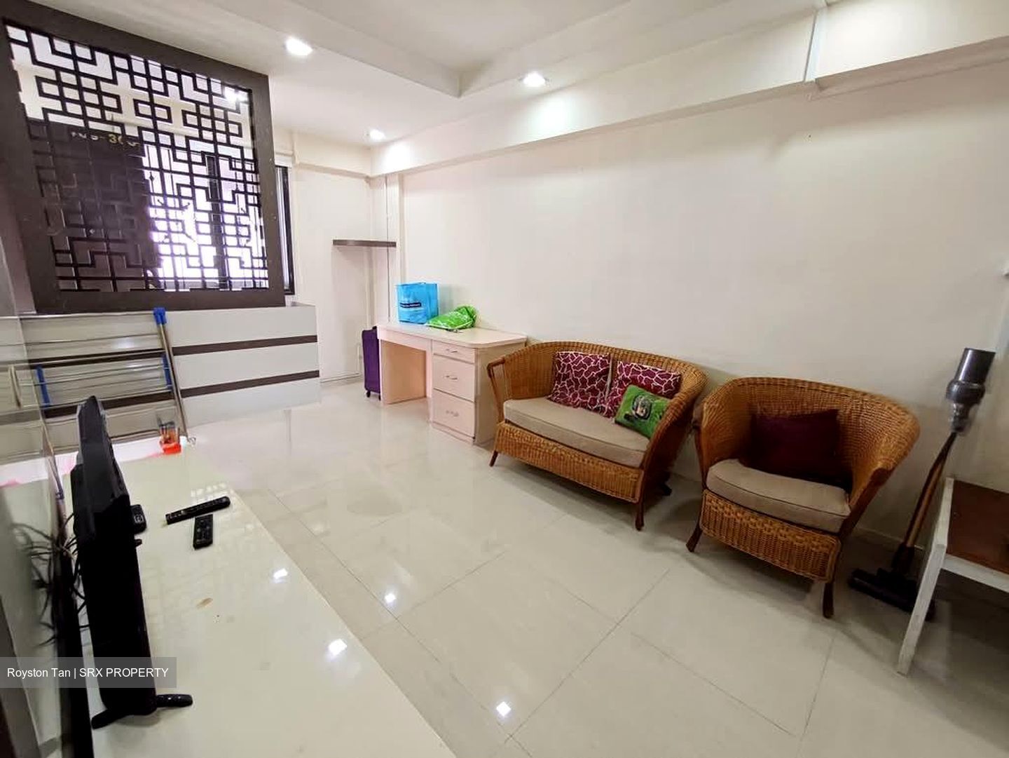 Blk 211 Jurong East Street 21 (Jurong East), HDB 3 Rooms #563616181